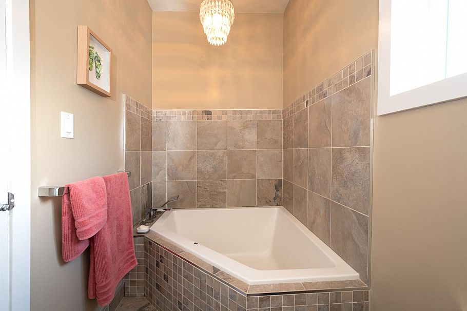 2341 Panorama Drive North Vancouver, BC - 19