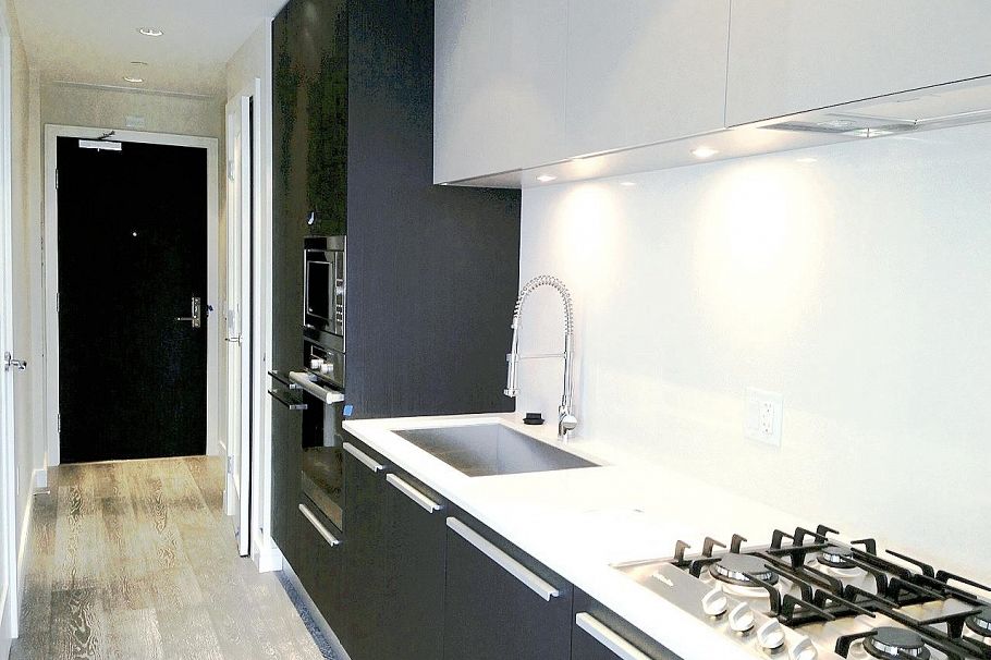 1103 1221 Bidwell Street Vancouver, BC - 9