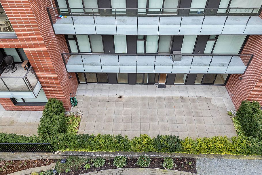 210 7128 Adera Street Vancouver, BC - 3