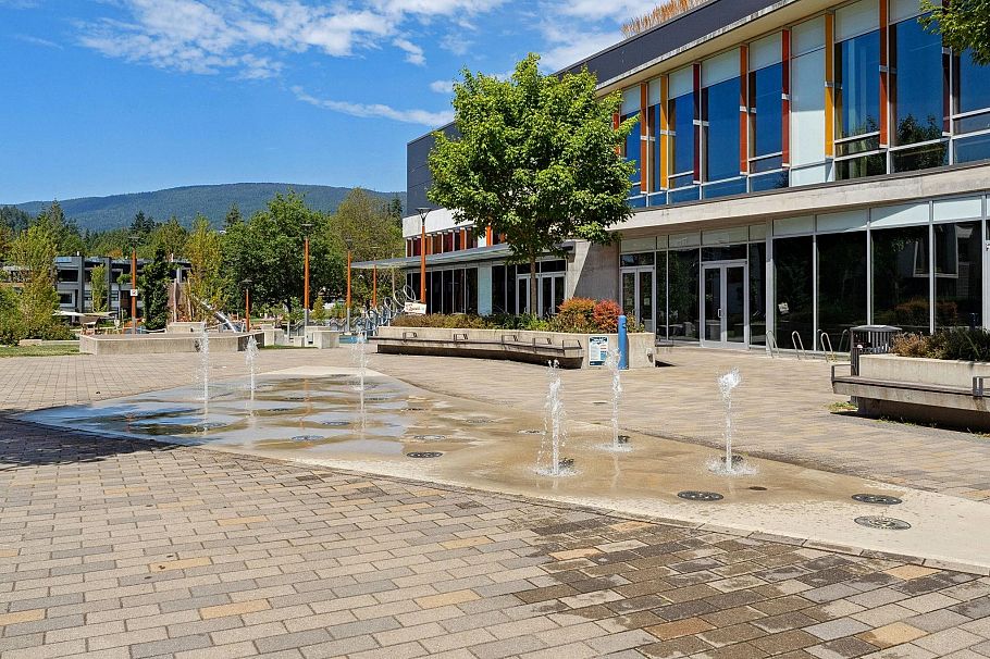 119 2060 Curling Road North Vancouver, BC - 28