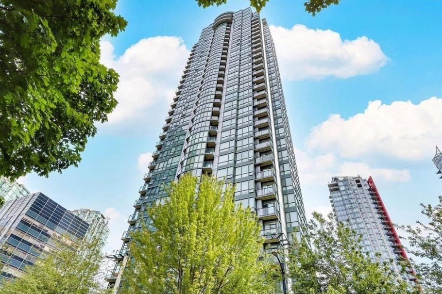 1605 1239 W Georgia Street Vancouver, BC - 1