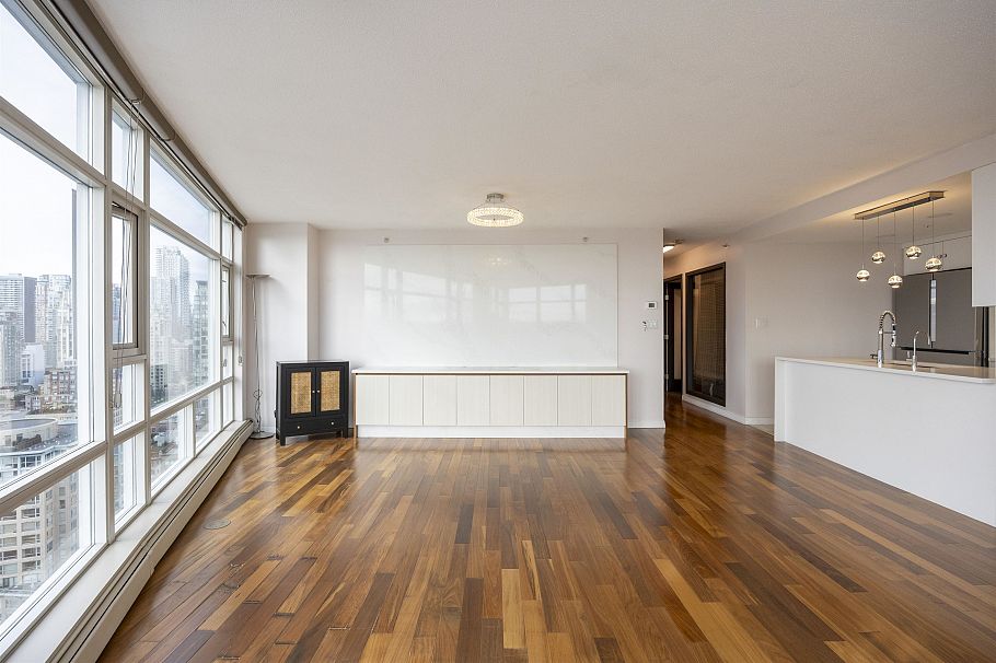 2907 198 Aquarius Mews Vancouver, BC - 9