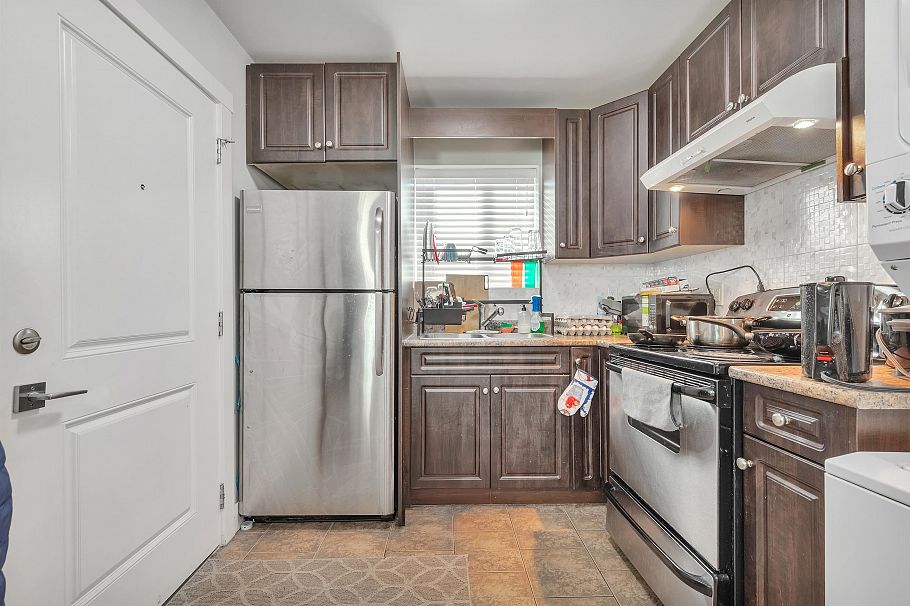 5887 Battison Street Vancouver, BC - 36