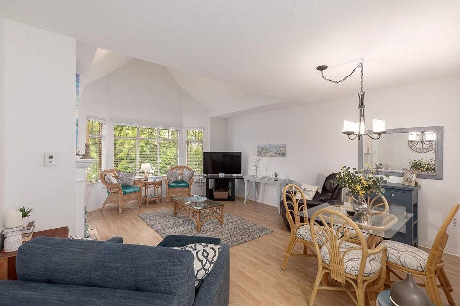 504 2059 Chesterfield Avenue North Vancouver, BC - 4