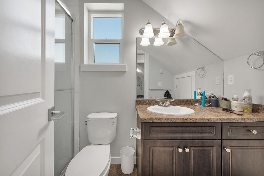 5887 Battison Street Vancouver, BC - 39