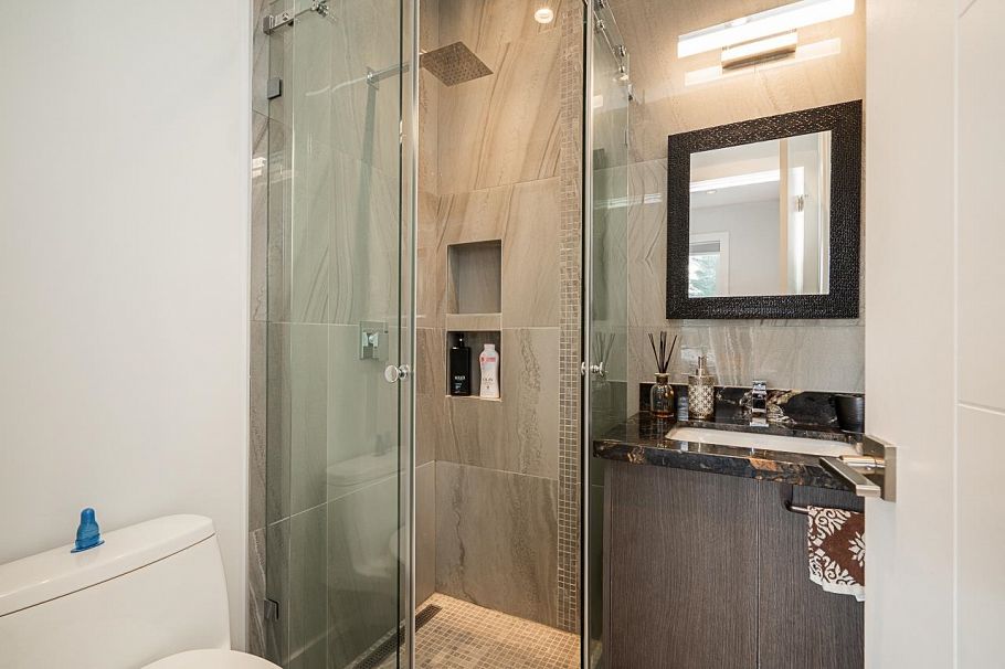 4365 Mountain Highway North Vancouver, BC - 14