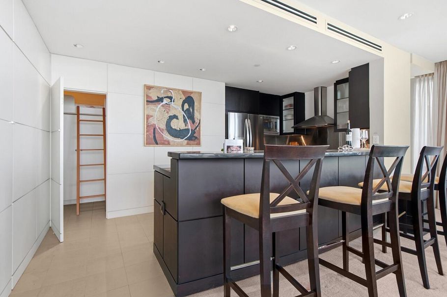 4302 1408 Strathmore Mews Vancouver, BC - 4