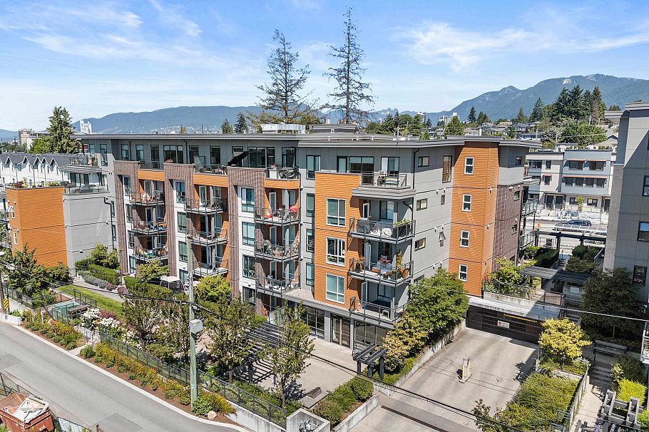 205 615 E 3rd Street North Vancouver, BC - 31