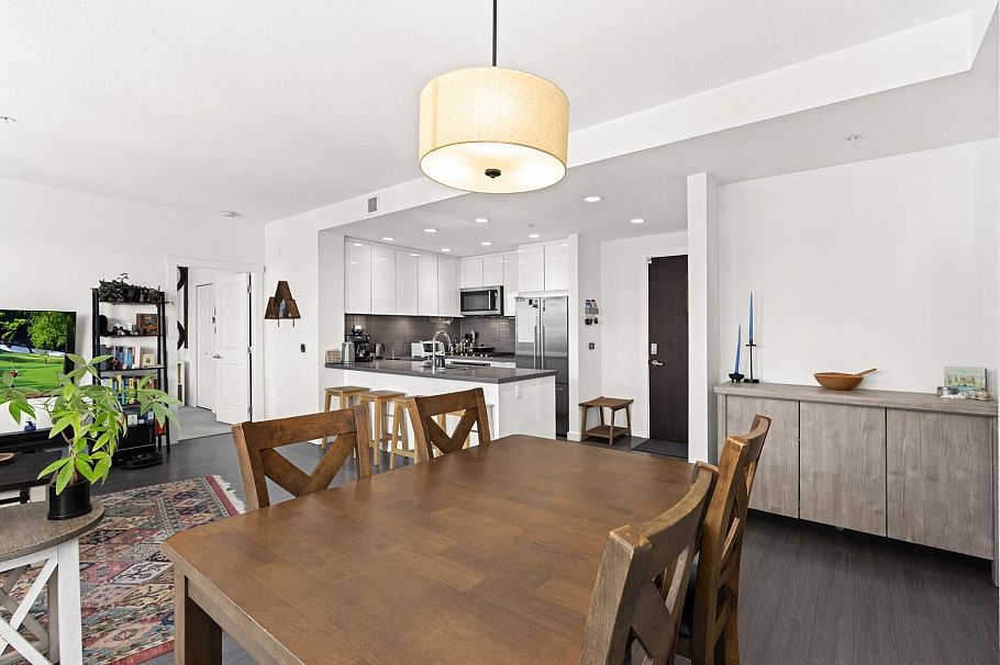 208 277 W 1st Street North Vancouver, BC - 11