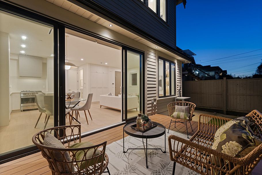 2 2253 Grant Street Vancouver, BC - 34