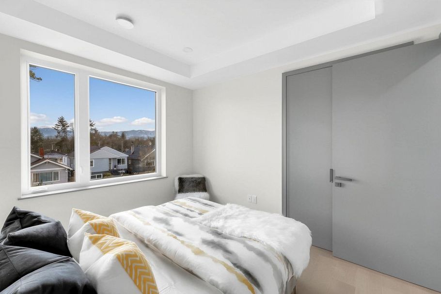 1 3547 E Georgia Street Vancouver, BC - 29