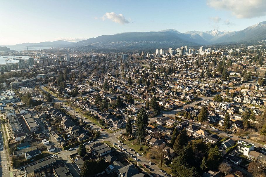 612 E 4th Street North Vancouver, BC - 24