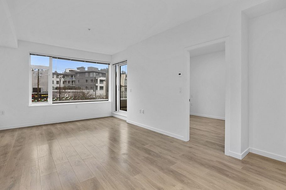 201 725 Marine Drive North Vancouver, BC - 10