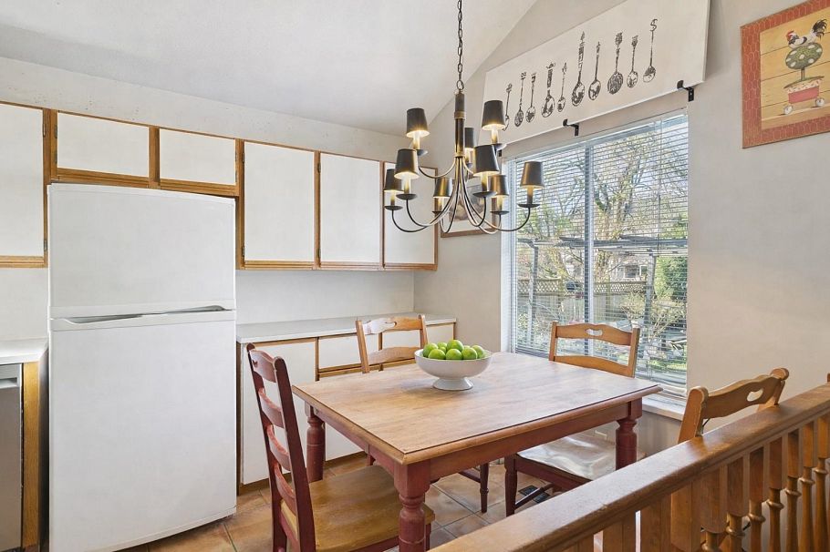 875 Porteau Place North Vancouver, BC - 12