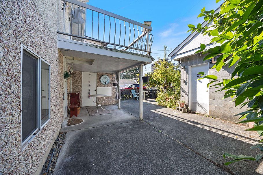 5131 Ann Street Vancouver, BC - 4