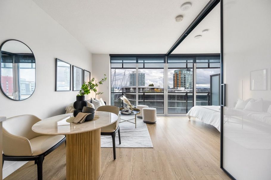 1909 89 NELSON STREET, Vancouver BC V6Z 0E7 Vancouver, BC - 2