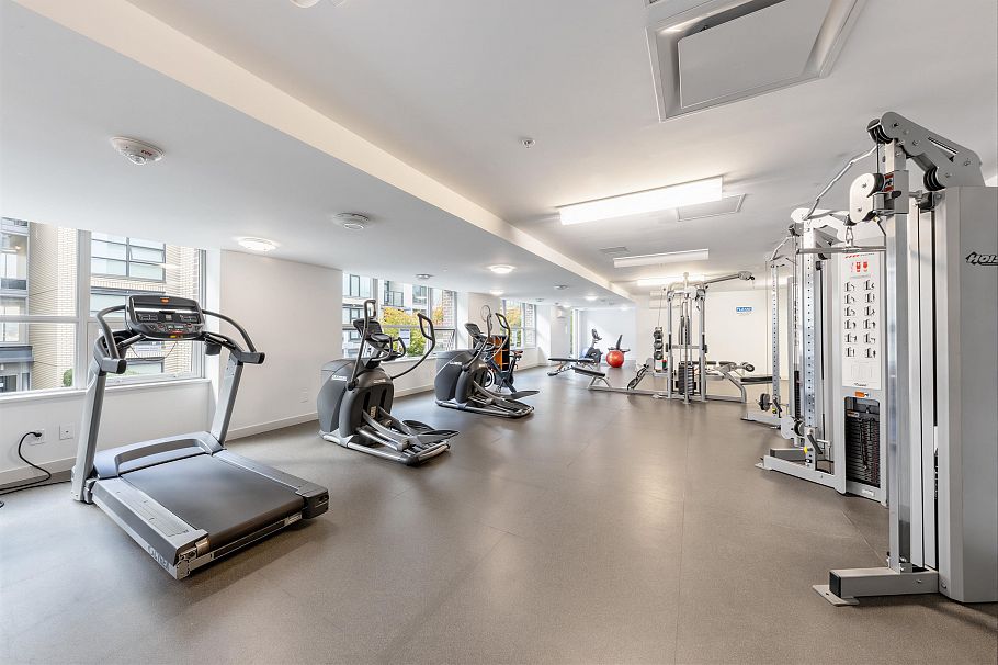 320 5665 Boundary Road Vancouver, BC - 3