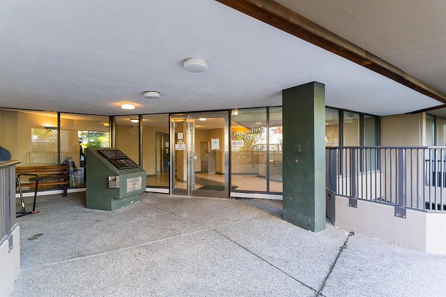 106 3740 Albert Street Burnaby, BC - 21