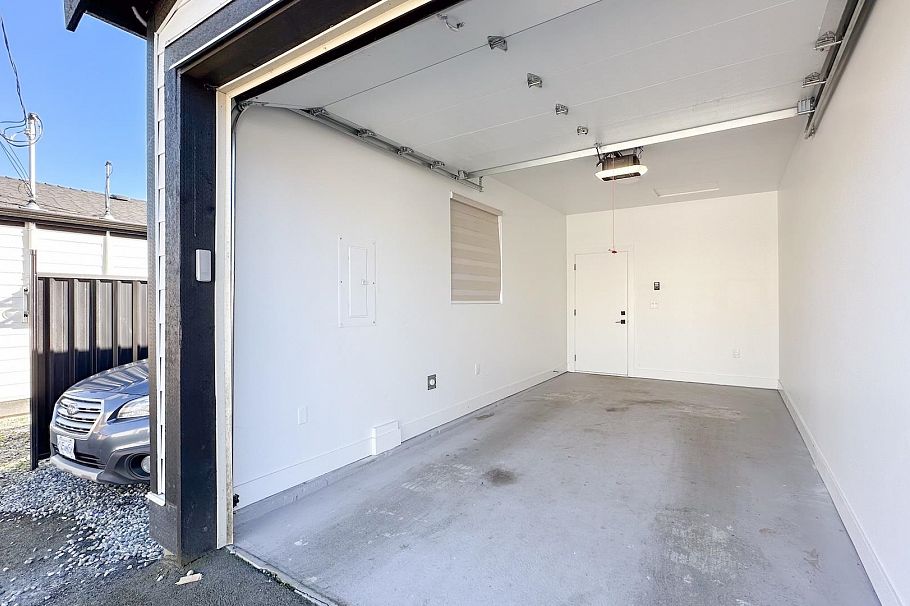 2723 Turner Street Vancouver, BC - 35