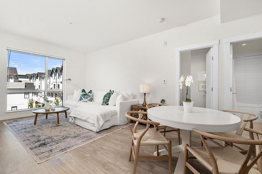 205 615 E 3rd Street North Vancouver, BC - 11