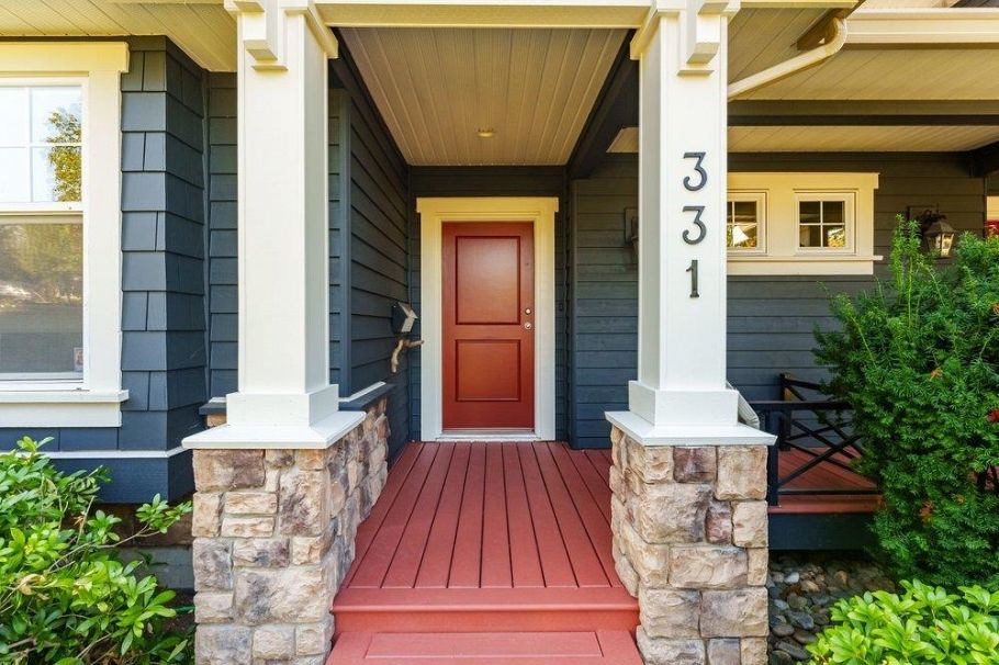 331 W 14th Street North Vancouver, BC - 6