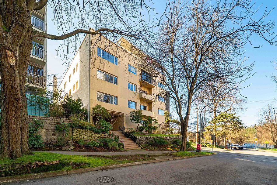 106 1972 Robson Street Vancouver, BC - 35