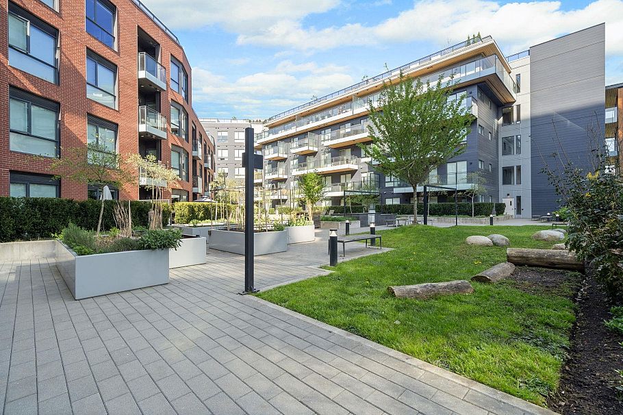 1405 3581 E Kent Avenue North Vancouver, BC - 33