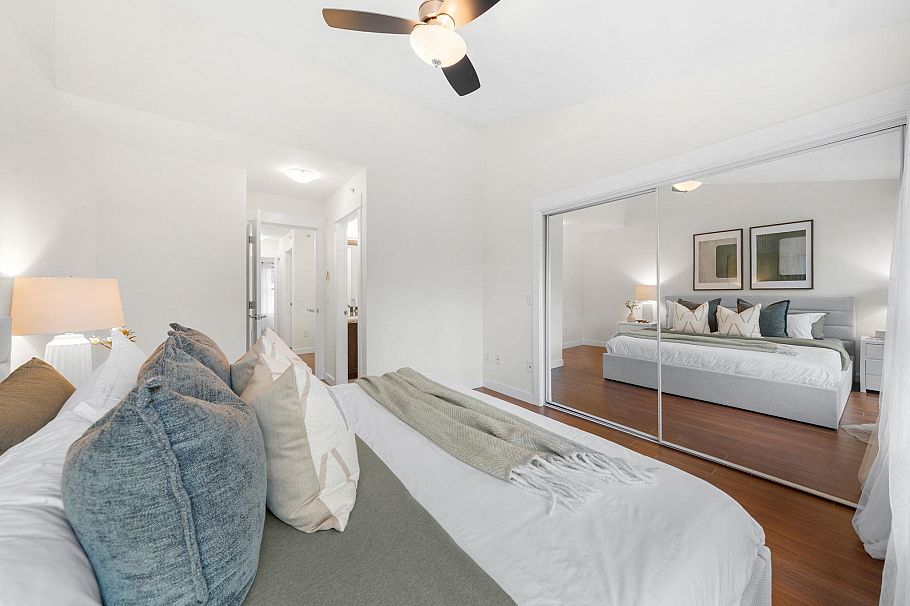 4 307 E 15th Street North Vancouver, BC - 18