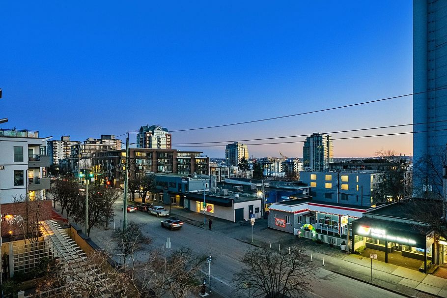 410 124 W 3rd Street North Vancouver, BC - 18