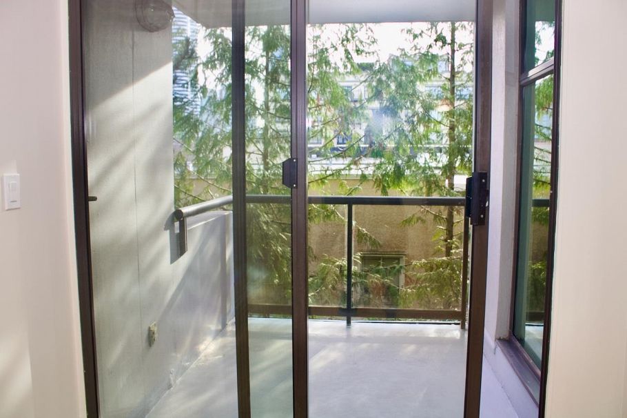 402 1230 Comox Street Vancouver, BC - 11