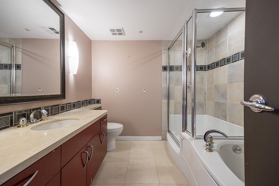 2907 198 Aquarius Mews Vancouver, BC - 30