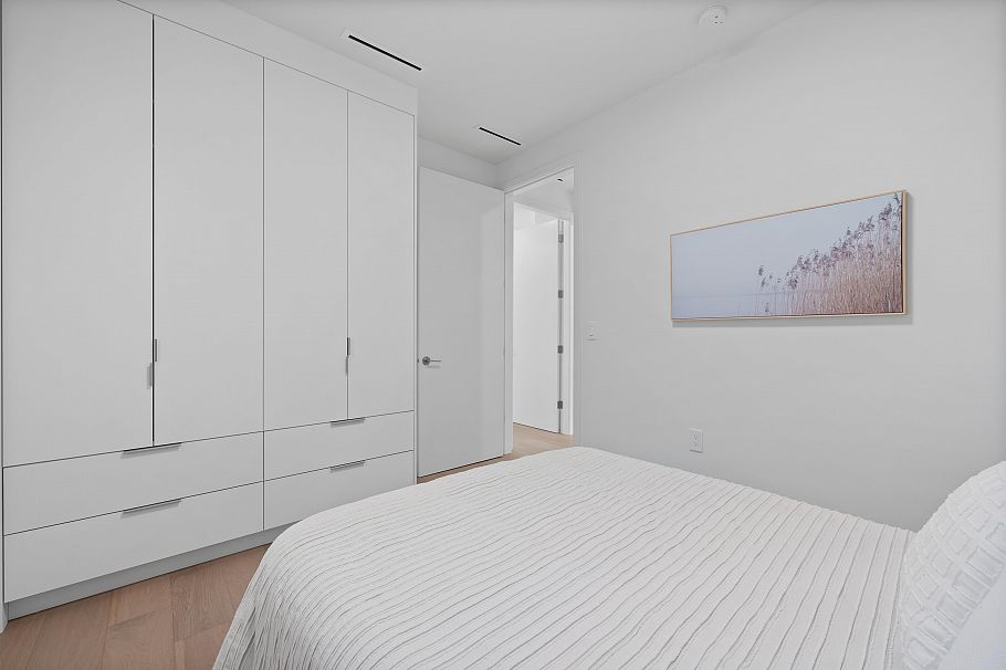 2 2253 Grant Street Vancouver, BC - 24