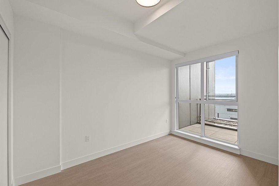 553 422 E 3rd Street North Vancouver, BC - 10