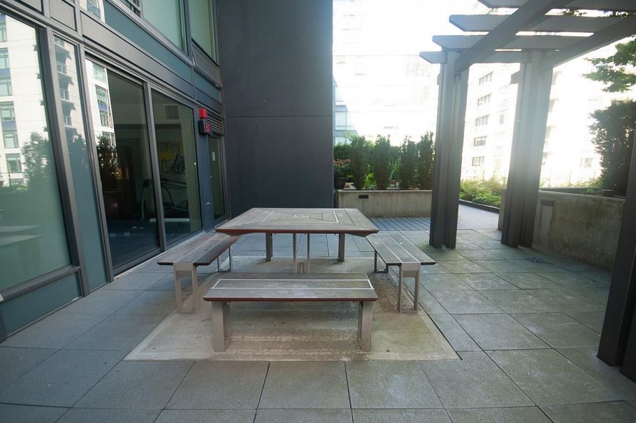 611 1783 Manitoba Street Vancouver, BC - 11