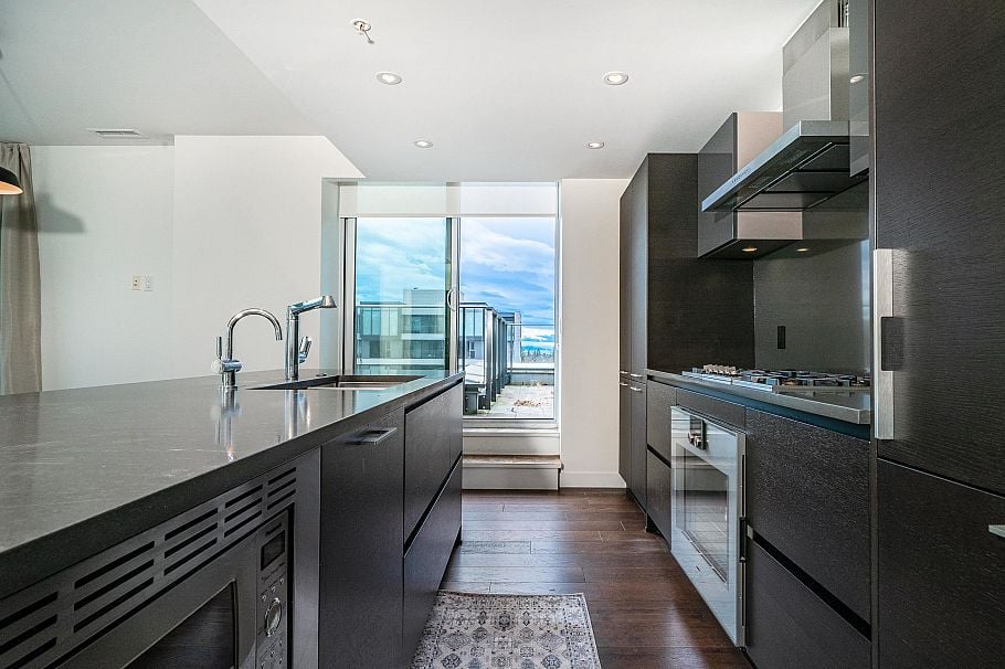 603 1515 Atlas Lane Vancouver, BC - 11