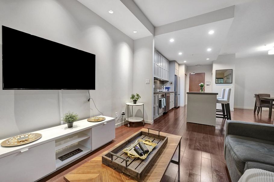 407 1333 W Georgia Street Vancouver, BC - 15