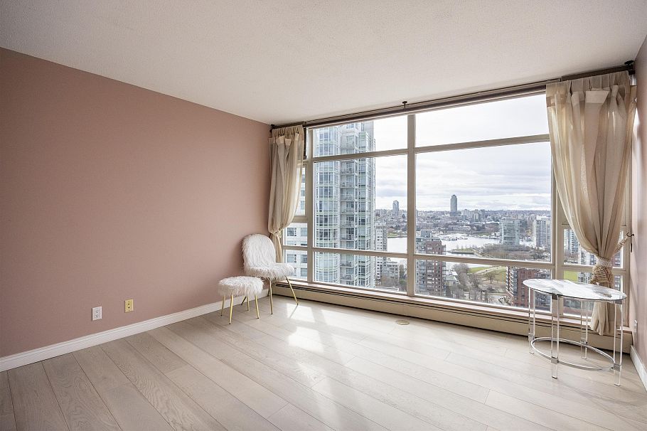 2907 198 Aquarius Mews Vancouver, BC - 22