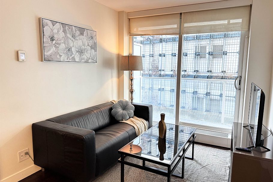 902 777 RICHARDS STREET, Vancouver BC V6B 0M6 Vancouver, BC - 1