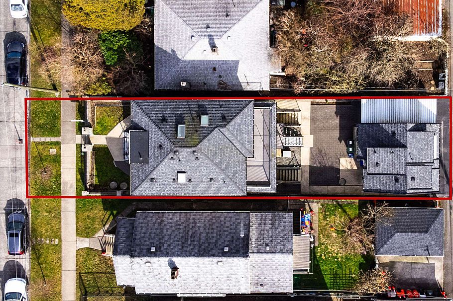 6182 Commercial Street Vancouver, BC - 4