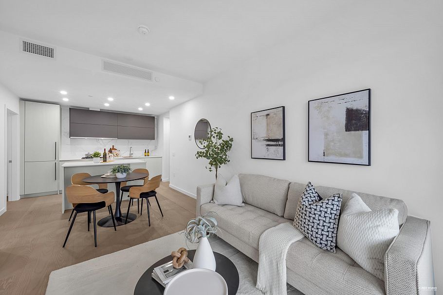 408 8415 Granville Street Vancouver, BC - 9