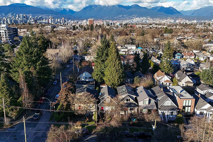 319 E 26th Avenue Vancouver, BC - 39