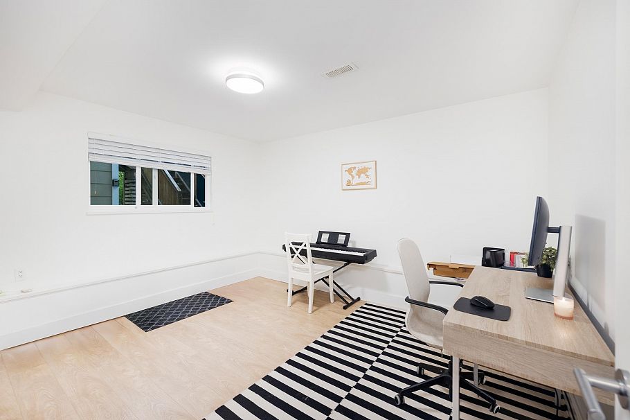 1709 Philip Avenue North Vancouver, BC - 12