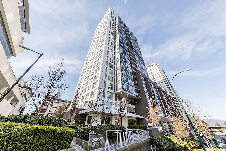 320 5665 Boundary Road Vancouver, BC - 1