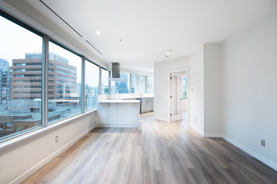 814 1177 Hornby Street Vancouver, BC - 2