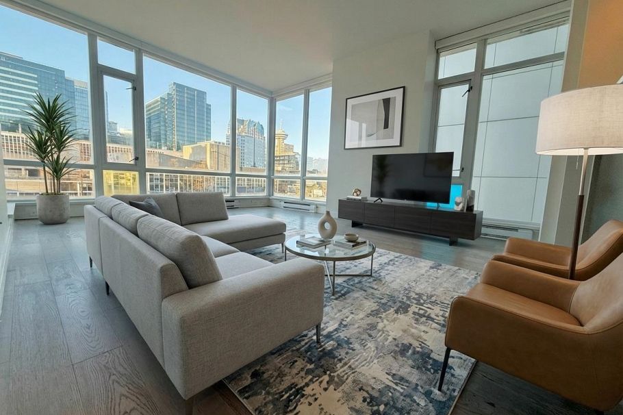 709 161 W Georgia Street Vancouver, BC - 1