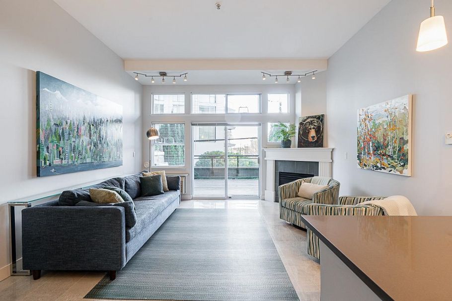 108 131 W 3rd Street North Vancouver, BC - 2