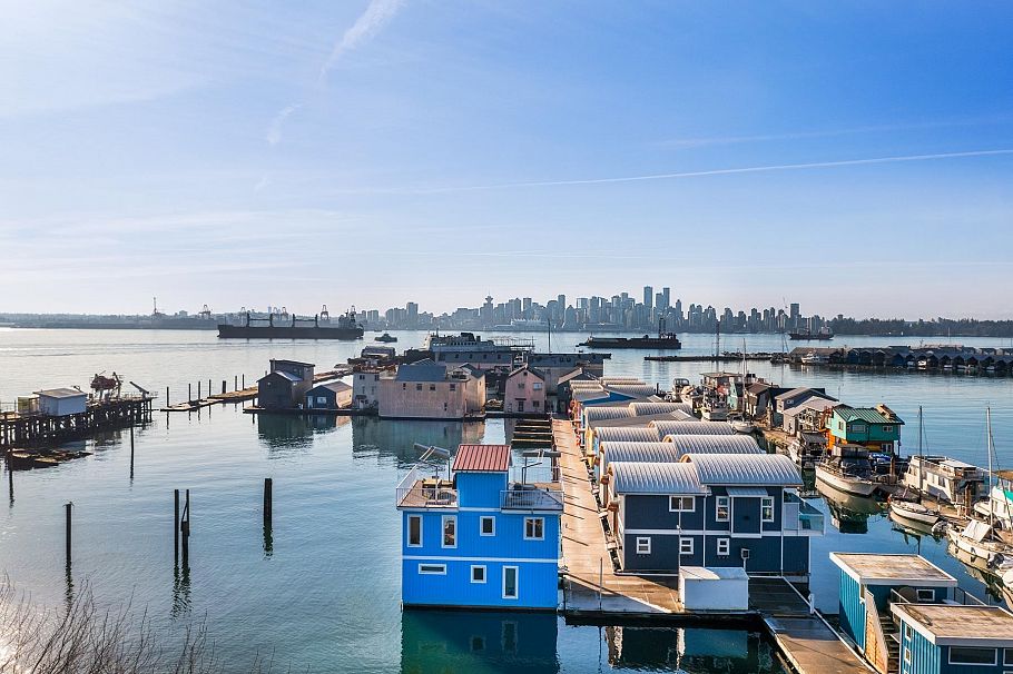 JNW04 415 Esplanade W North Vancouver, BC - 3