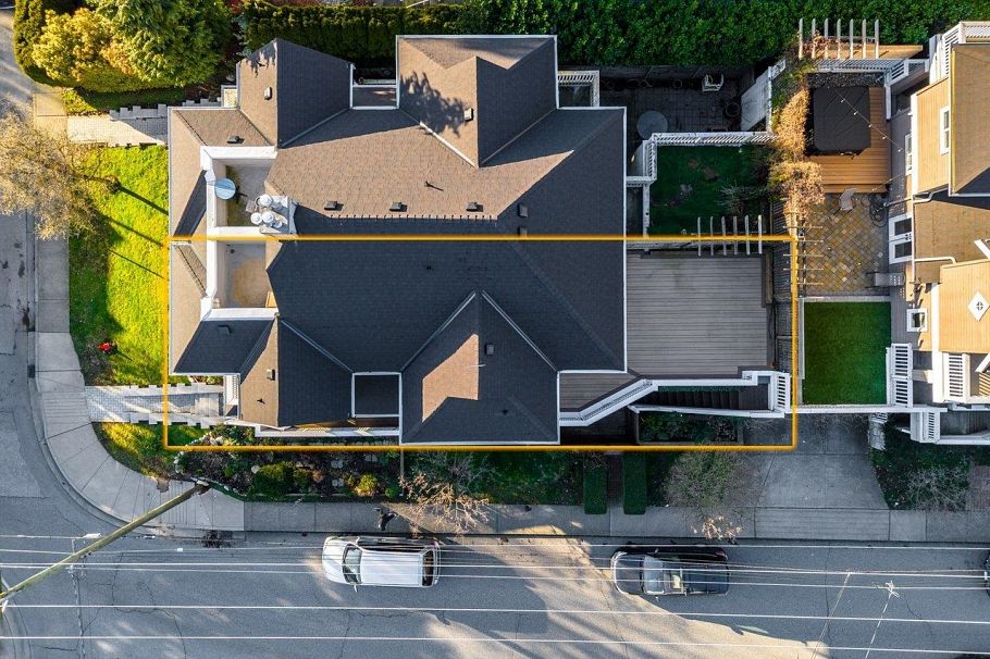 280 E 5th Street North Vancouver, BC - 4