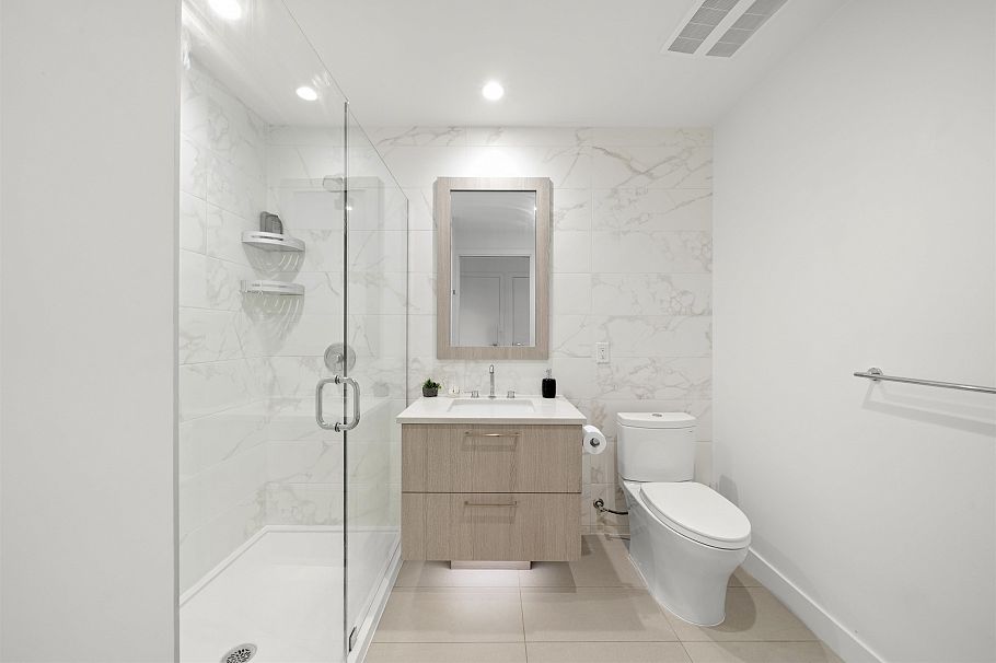 116 747 E 3rd Street North Vancouver, BC - 29