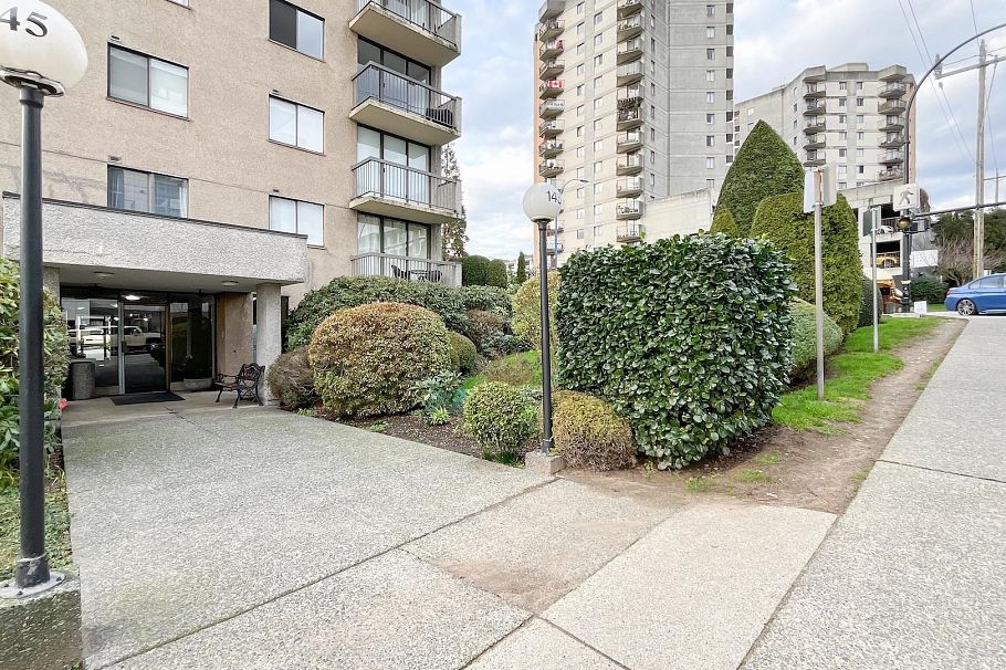 708 145 St. Georges Avenue North Vancouver, BC - 4